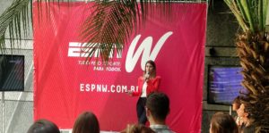 Priscila Braga, gerente de novos negócios na ESPN, no lançamento do espnW 
